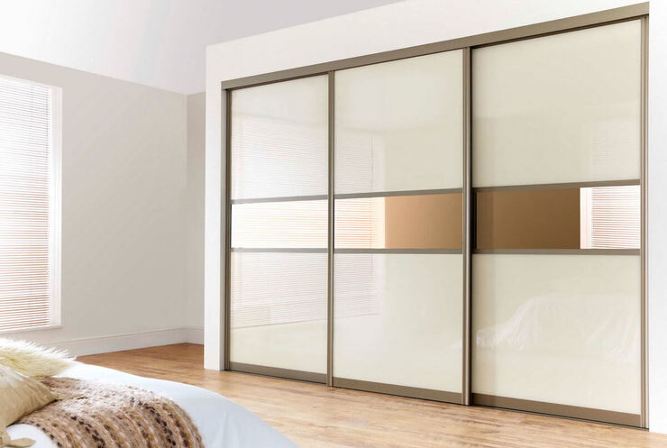 Шкаф-купе в спальню: на что обратить внимание